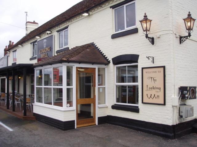 The Leaking Well Dunhampton Exterior foto