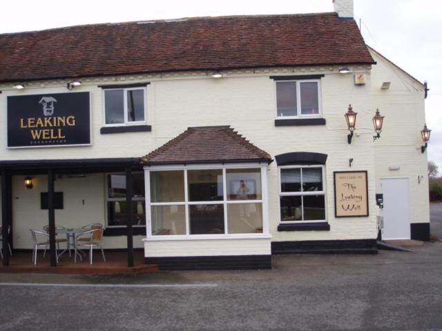 The Leaking Well Dunhampton Exterior foto